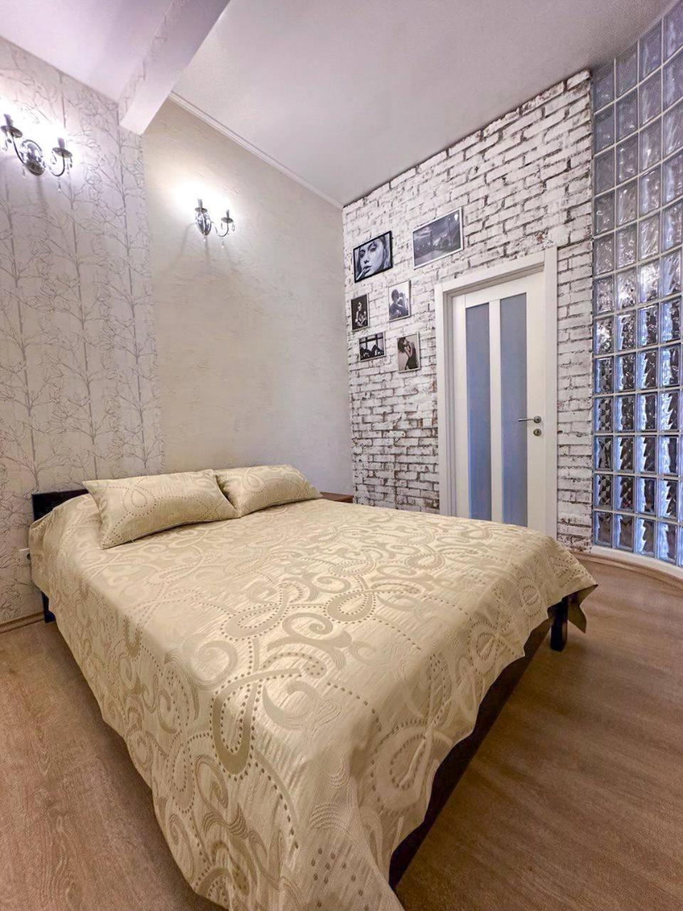Апартаменты В Аркадийском Дворце У Моря Odessa Exterior foto